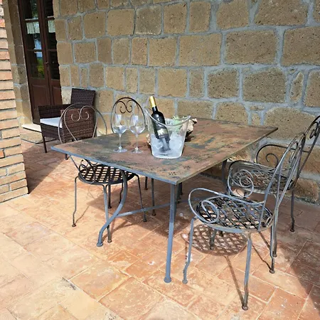 Tenuta Roccaccia *