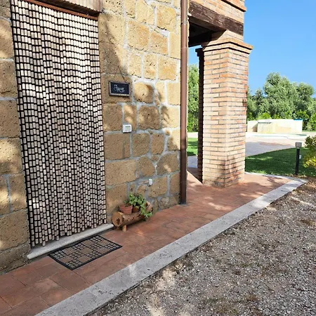 Tenuta Roccaccia *